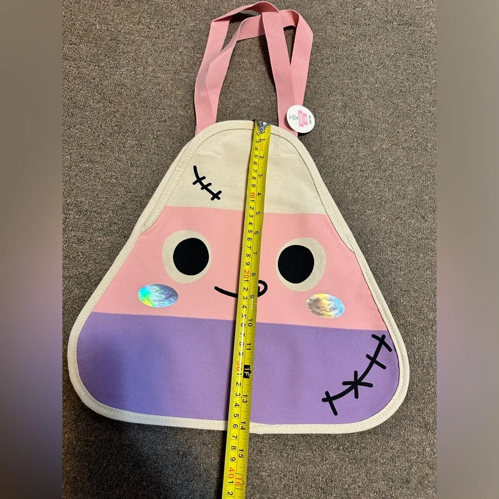 Target Bullseye’s Halloween 2024 Trick Or Treat Candy Corn Bag 15”W x 14”H Tote